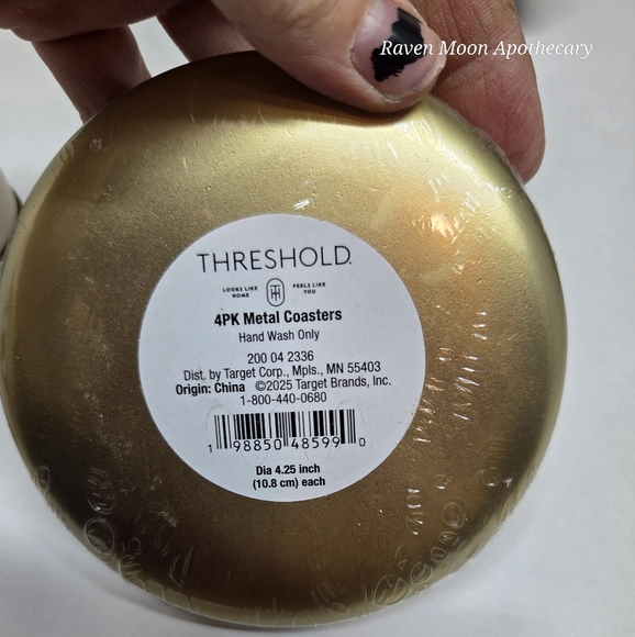 Threshold Ice Cube Mold and Gold Skull Coasters - Picture 4 of 7